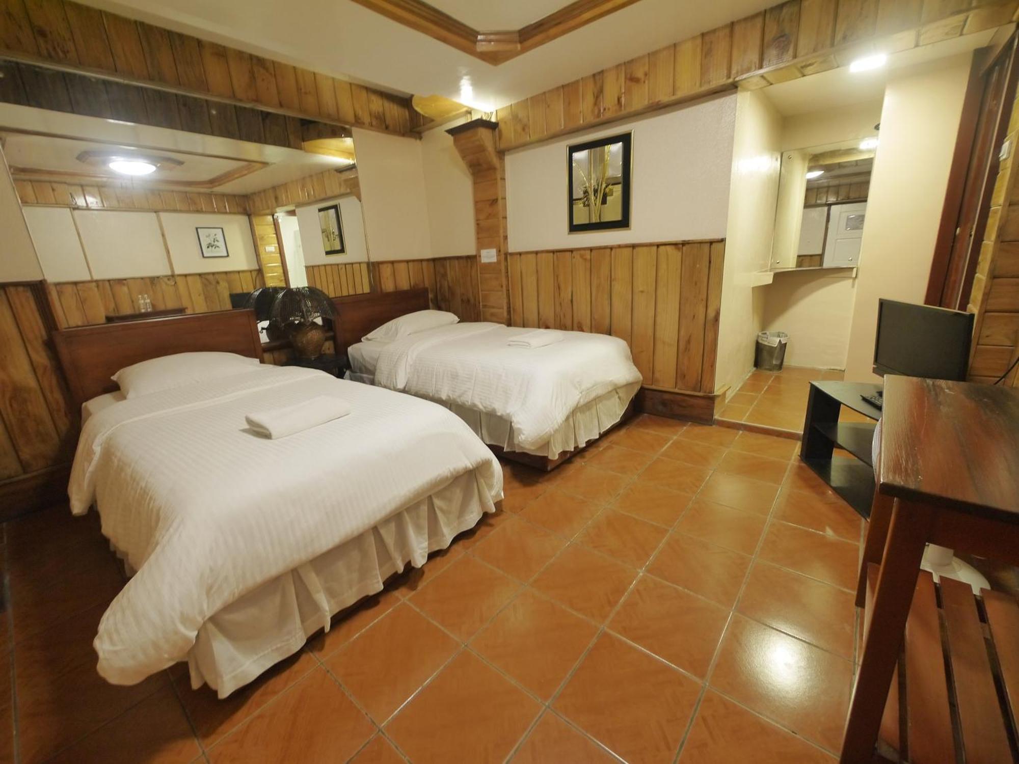 Mountain Lodge And Restaurant Багио Экстерьер фото